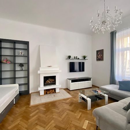 Top Class Apartments In Carlsbad Bulharska Street การ์โลวีวารี ภายนอก รูปภาพ