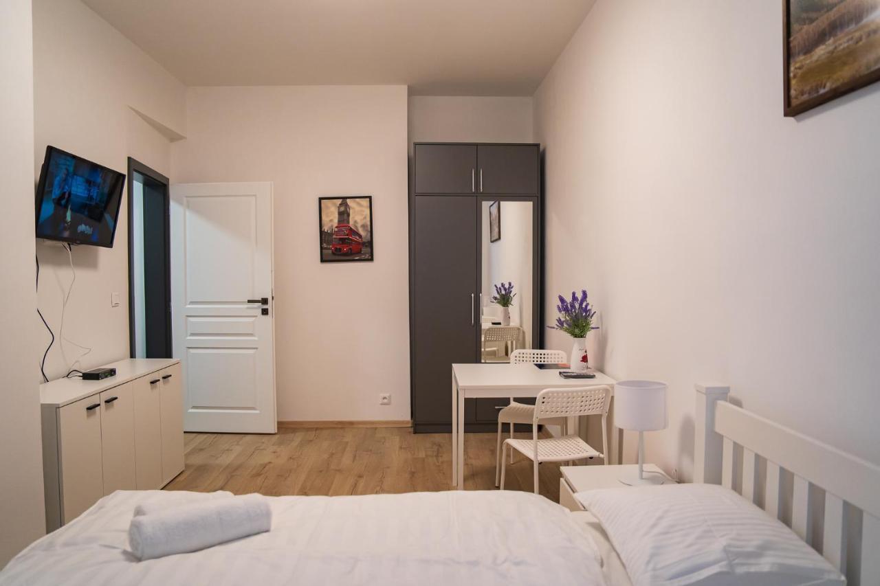 Top Class Apartments In Carlsbad Bulharska Street การ์โลวีวารี ภายนอก รูปภาพ