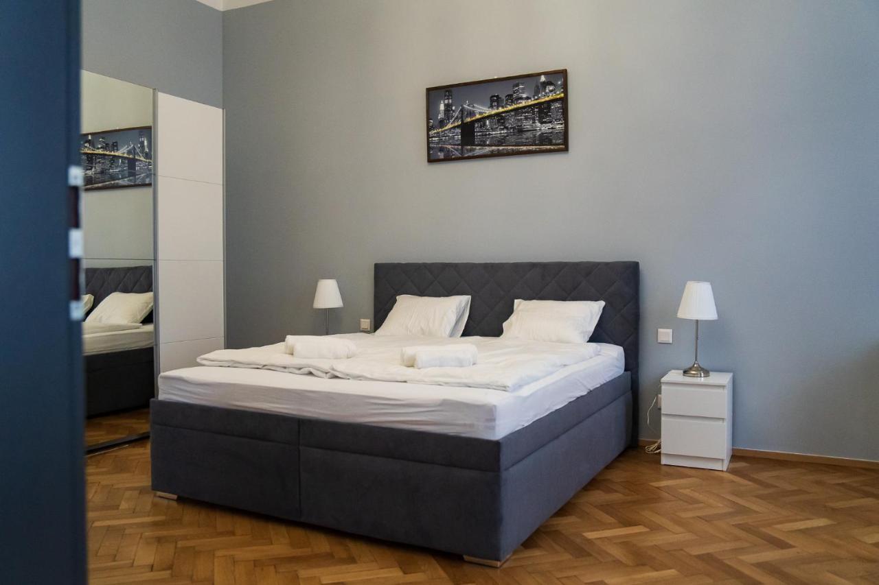 Top Class Apartments In Carlsbad Bulharska Street การ์โลวีวารี ภายนอก รูปภาพ