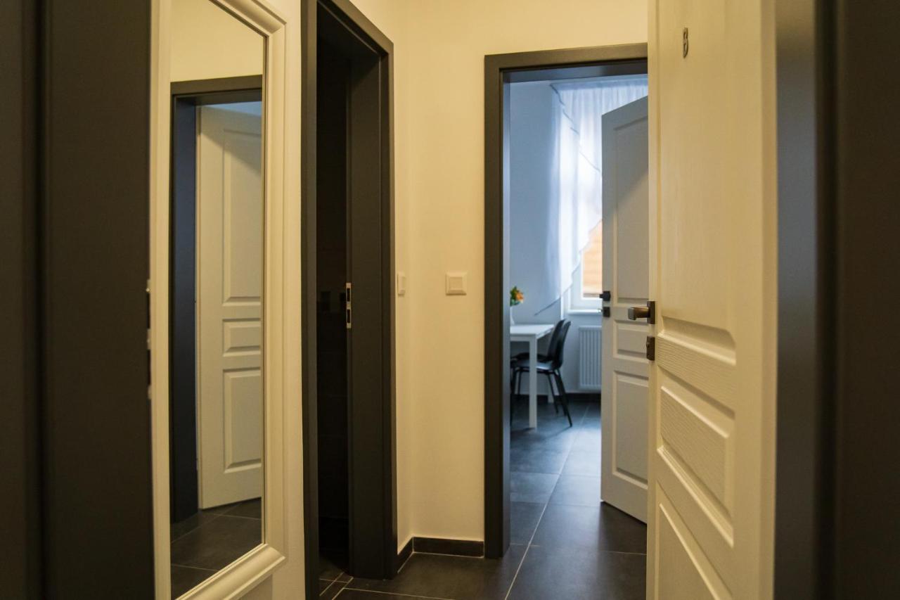 Top Class Apartments In Carlsbad Bulharska Street การ์โลวีวารี ภายนอก รูปภาพ