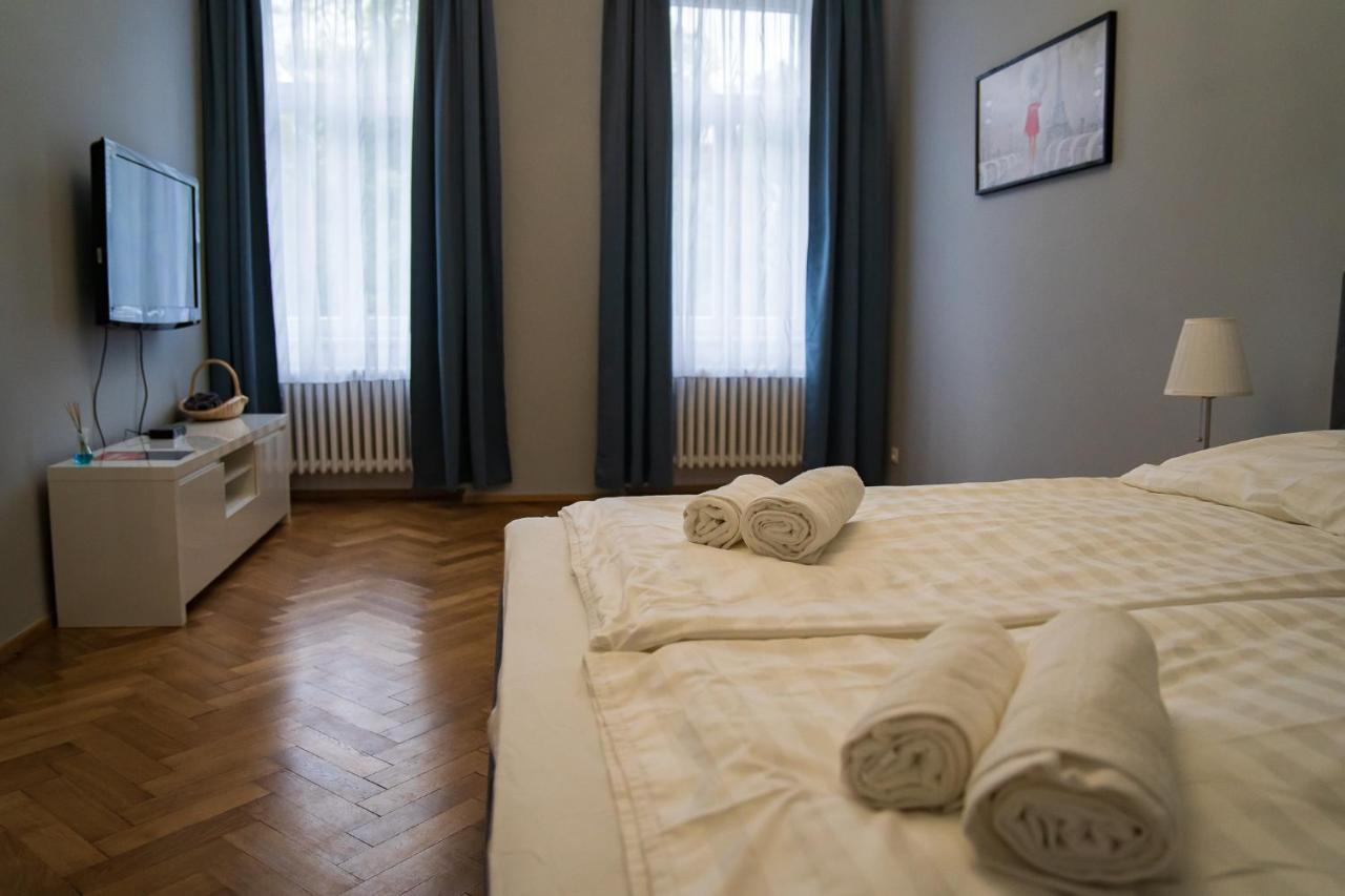 Top Class Apartments In Carlsbad Bulharska Street การ์โลวีวารี ภายนอก รูปภาพ