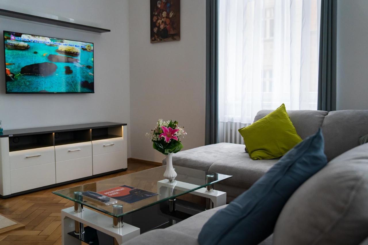 Top Class Apartments In Carlsbad Bulharska Street การ์โลวีวารี ภายนอก รูปภาพ