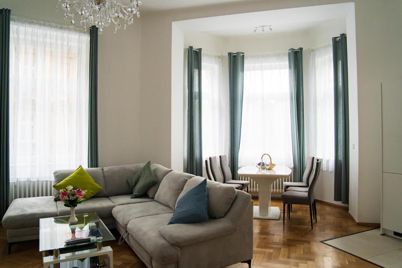 Top Class Apartments In Carlsbad Bulharska Street การ์โลวีวารี ภายนอก รูปภาพ