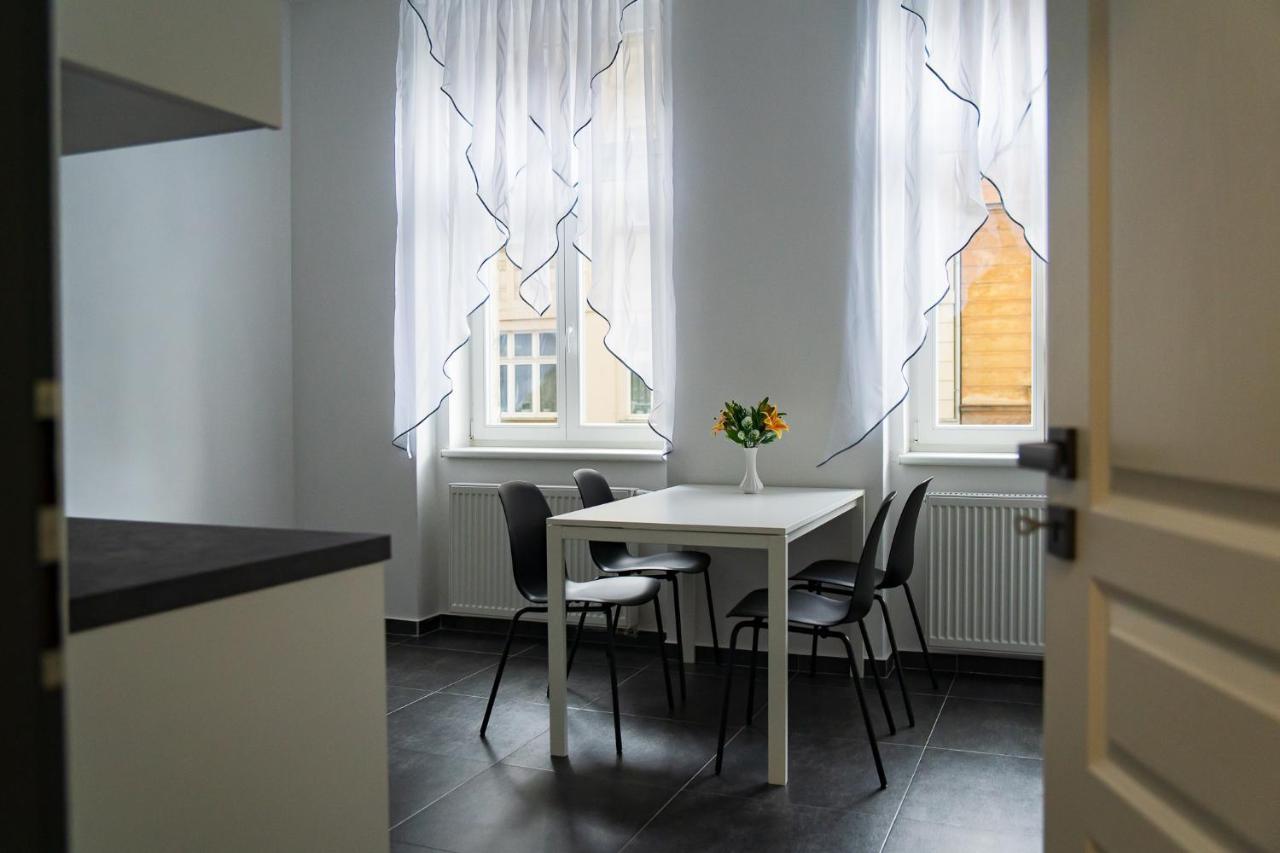 Top Class Apartments In Carlsbad Bulharska Street การ์โลวีวารี ภายนอก รูปภาพ