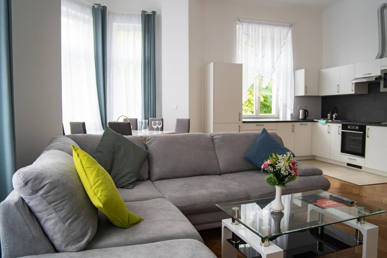 Top Class Apartments In Carlsbad Bulharska Street การ์โลวีวารี ภายนอก รูปภาพ